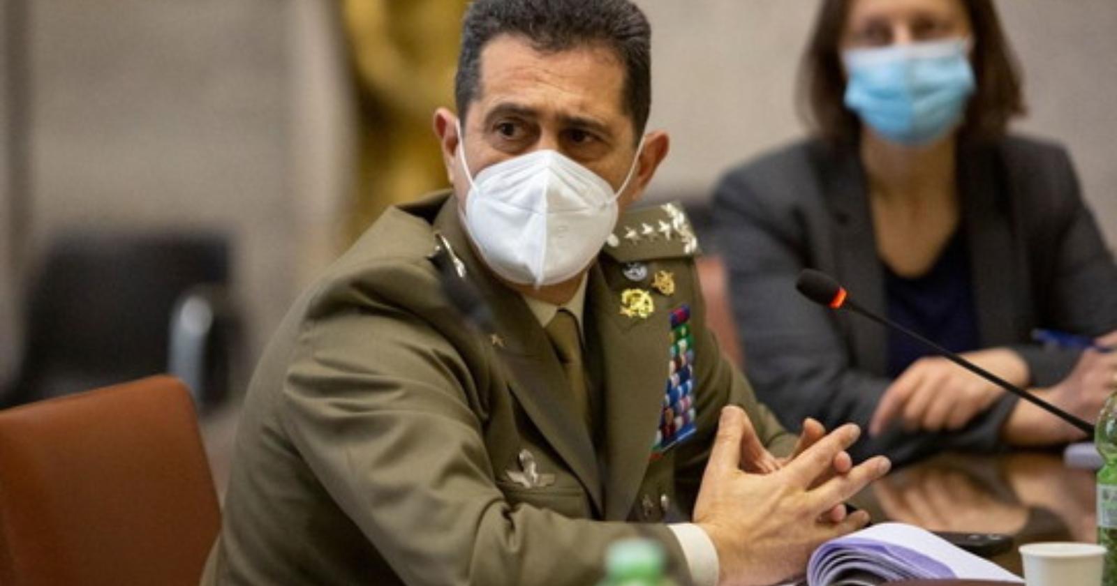 Figliuolo: «Con medici e farmacie faremo 1 milione di dosi al giorno»