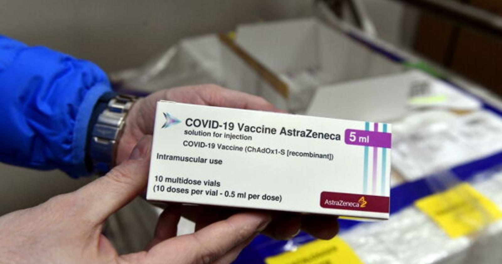 Anche l'Agenzia Italiana del Farmaco vuole vederci chiaro su AstraZeneca e vieta l'utilizzo di un lotto di vaccini