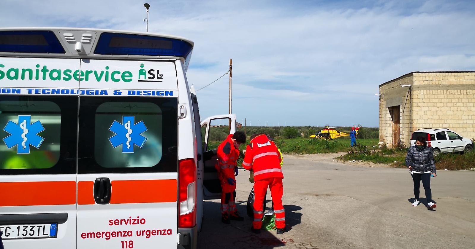 Agricoltore di Stornarella si amputa la gamba con un attrezzo, salvato dal "Blob" dell'ospedale di Foggia