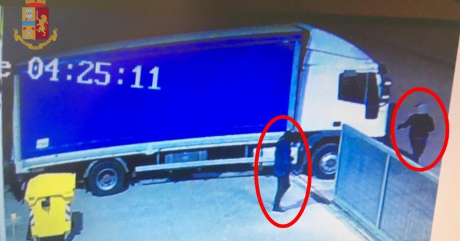 Furto di medicinali e rame per 240mila euro, la Polizia di di Foggia e Ancona ferma una banda di quattro persone