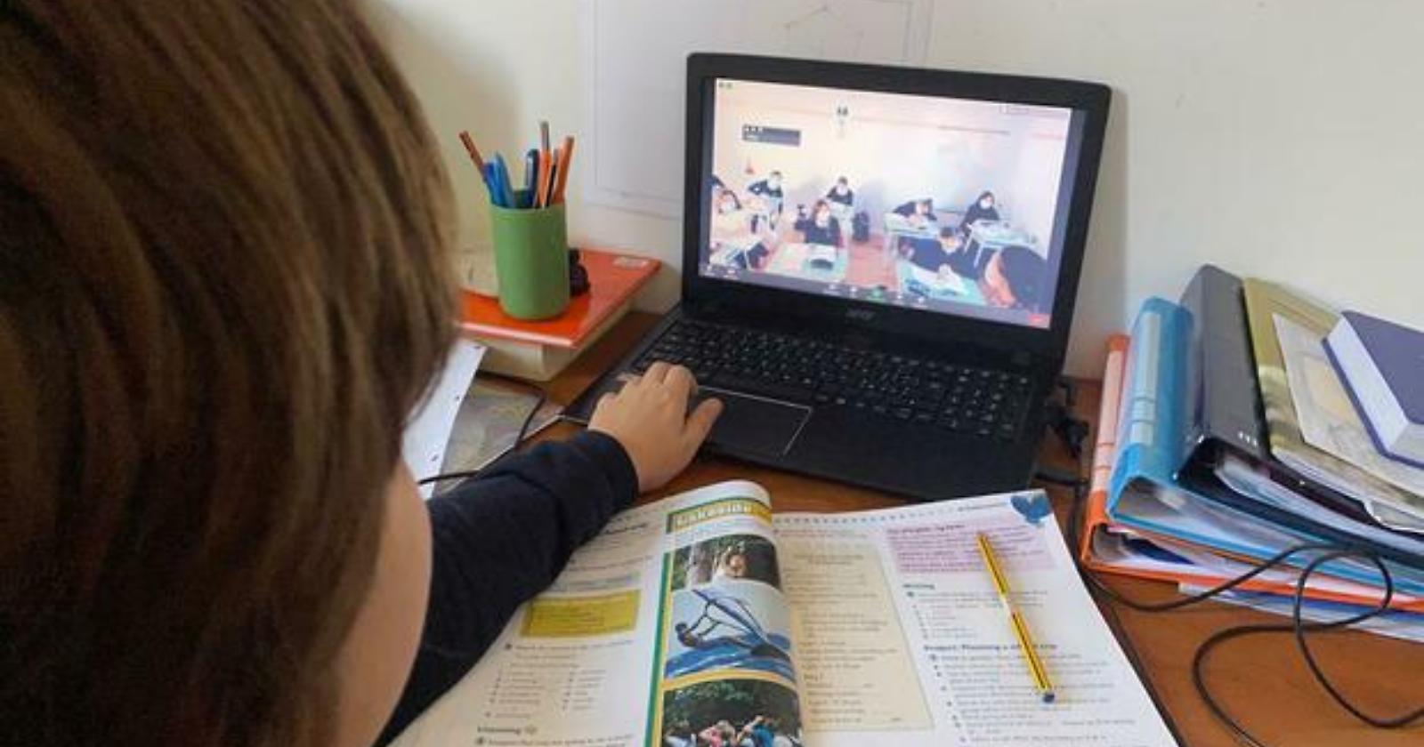 Oltre la Dad: Una famiglia su quattro non dispone di internet veloce