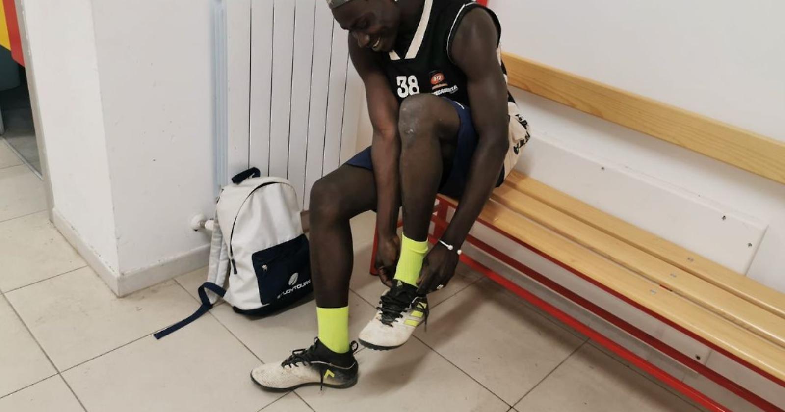 Auto pirata falcia la vita di un giovane senegalese sulla statale tra Foggia e San Severo