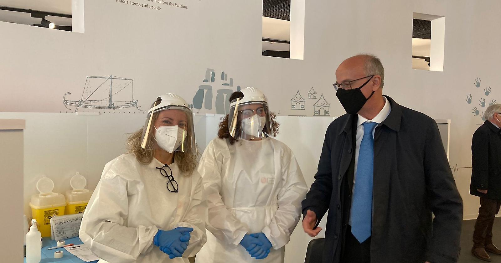 Vaccinazioni in Puglia senza prenotazioni per riempire tutti i centri, ecco cosa cambia da domani