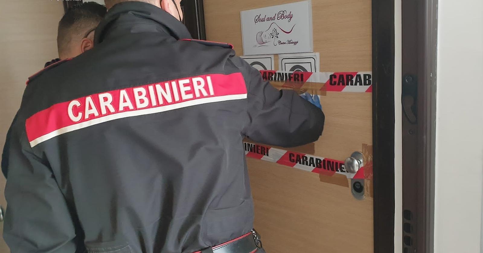 Tito, Happy ending: in manette il gestore del centro massaggi. L'accusa: «Sfruttamento della prostituzione»