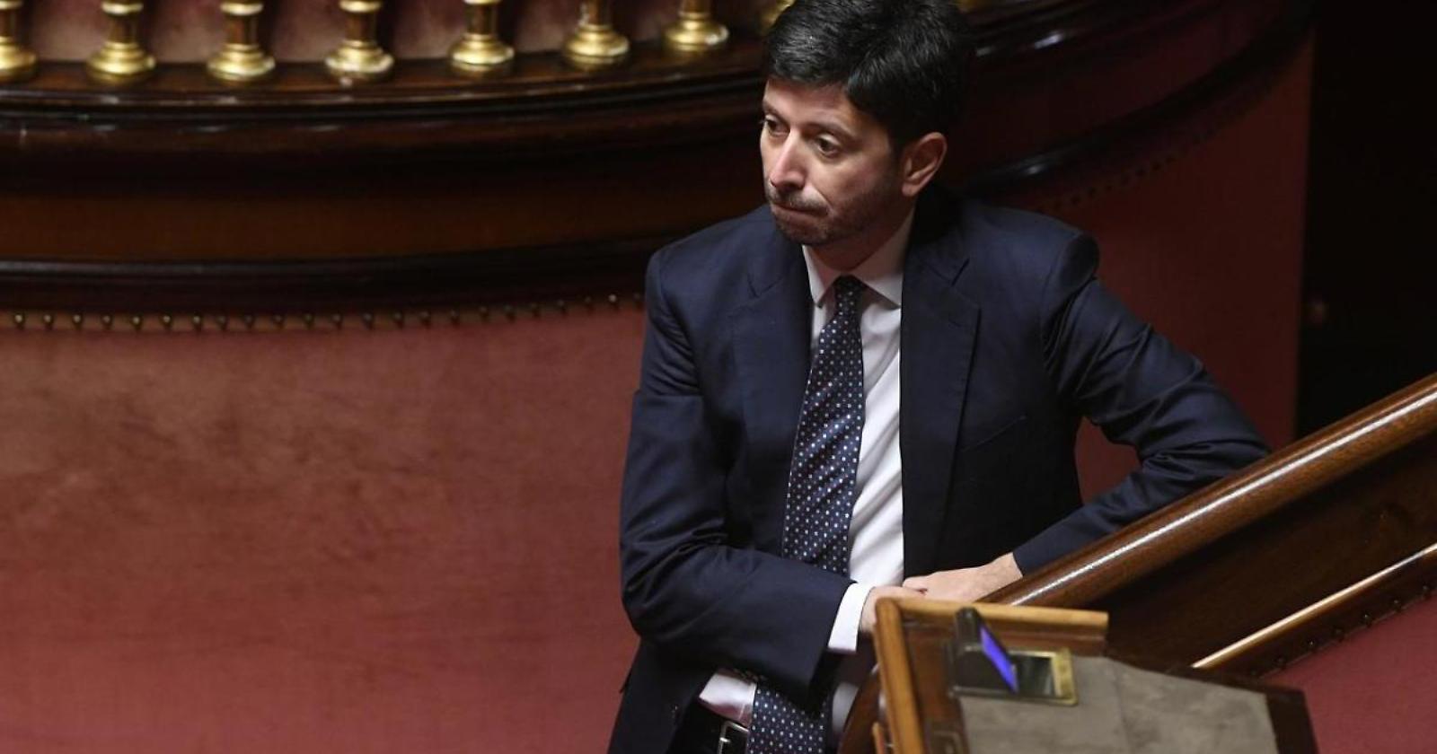 Covid, accolto il ricorso Speranza-Aifa: si torna a tachipirina e vigile attesa
