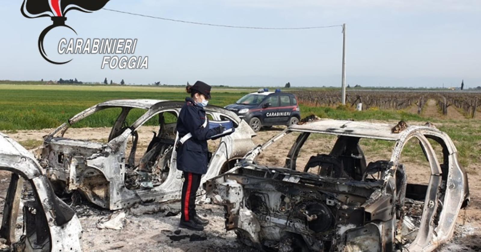 Ecco i delinquenti "cannibali" di auto: i Carabinieri scoprono a Cerignola un altro "cimitero" di vetture rubate