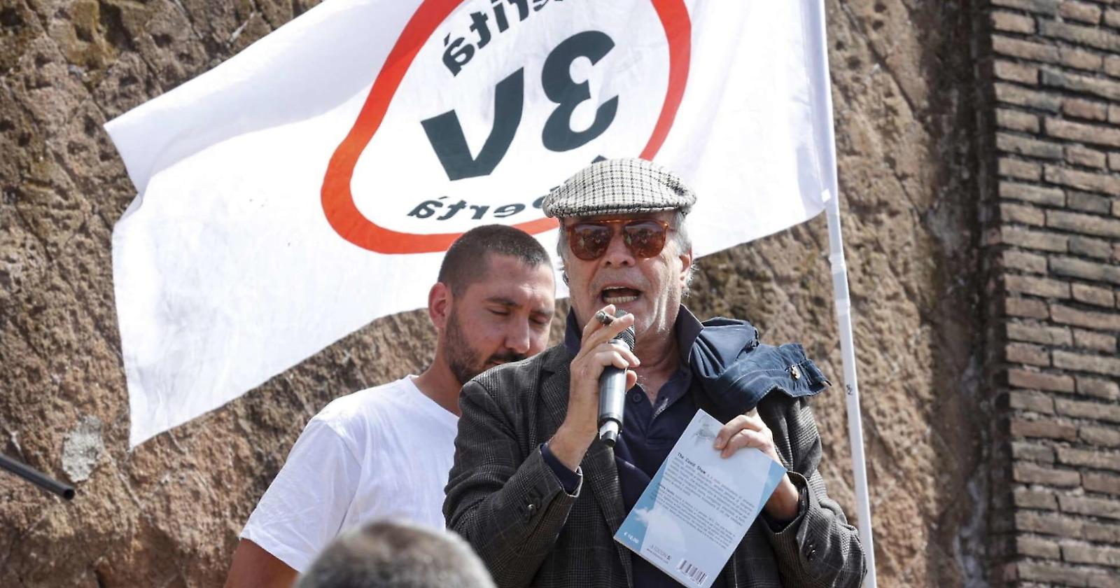 Movimento 3v. Il raduno nei pressi del ministero della Salute: cori contro Speranza: «Vai via, tu sei l’epidemia»