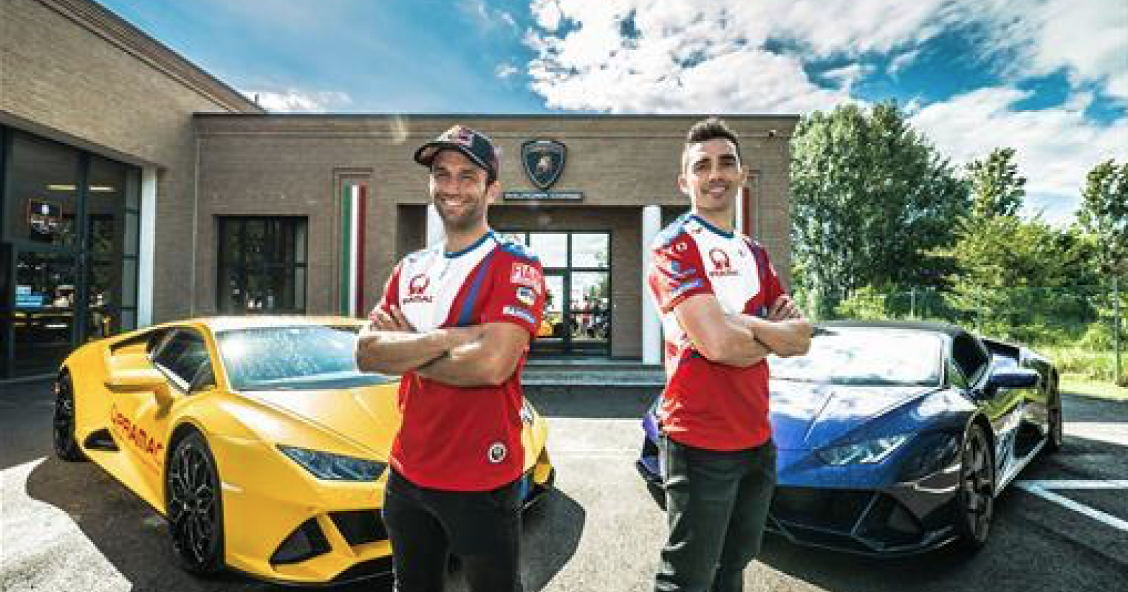 Una "sbandata" in Lamborghini per il campione delle due ruote Michele Pirro
