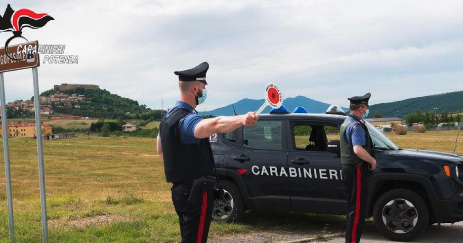 Lagopesole, picchia la moglie con un bastone: arrestato