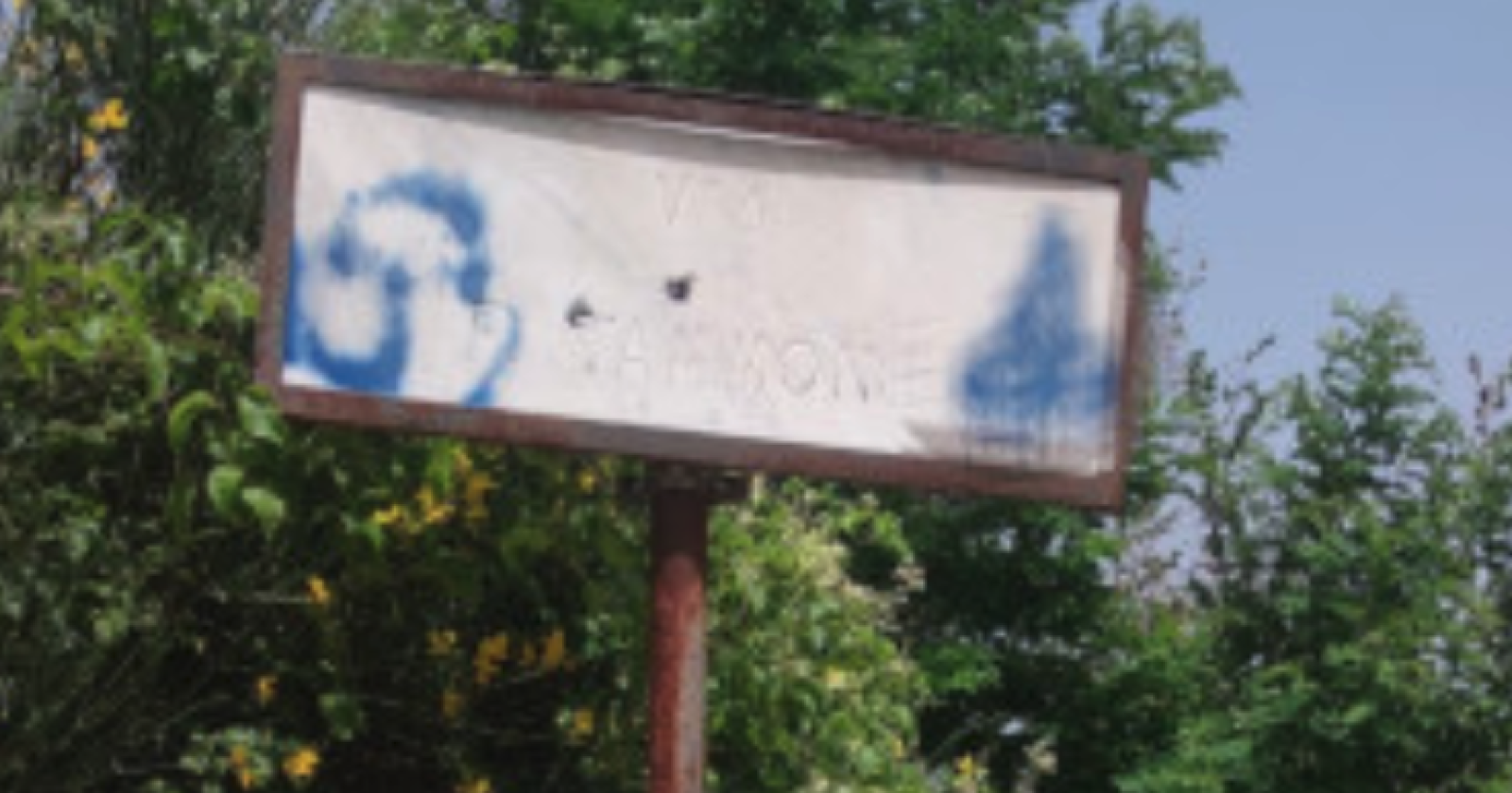 A Potenza imbrattata la targa dedicata al poliziotto ucciso dai basilischi