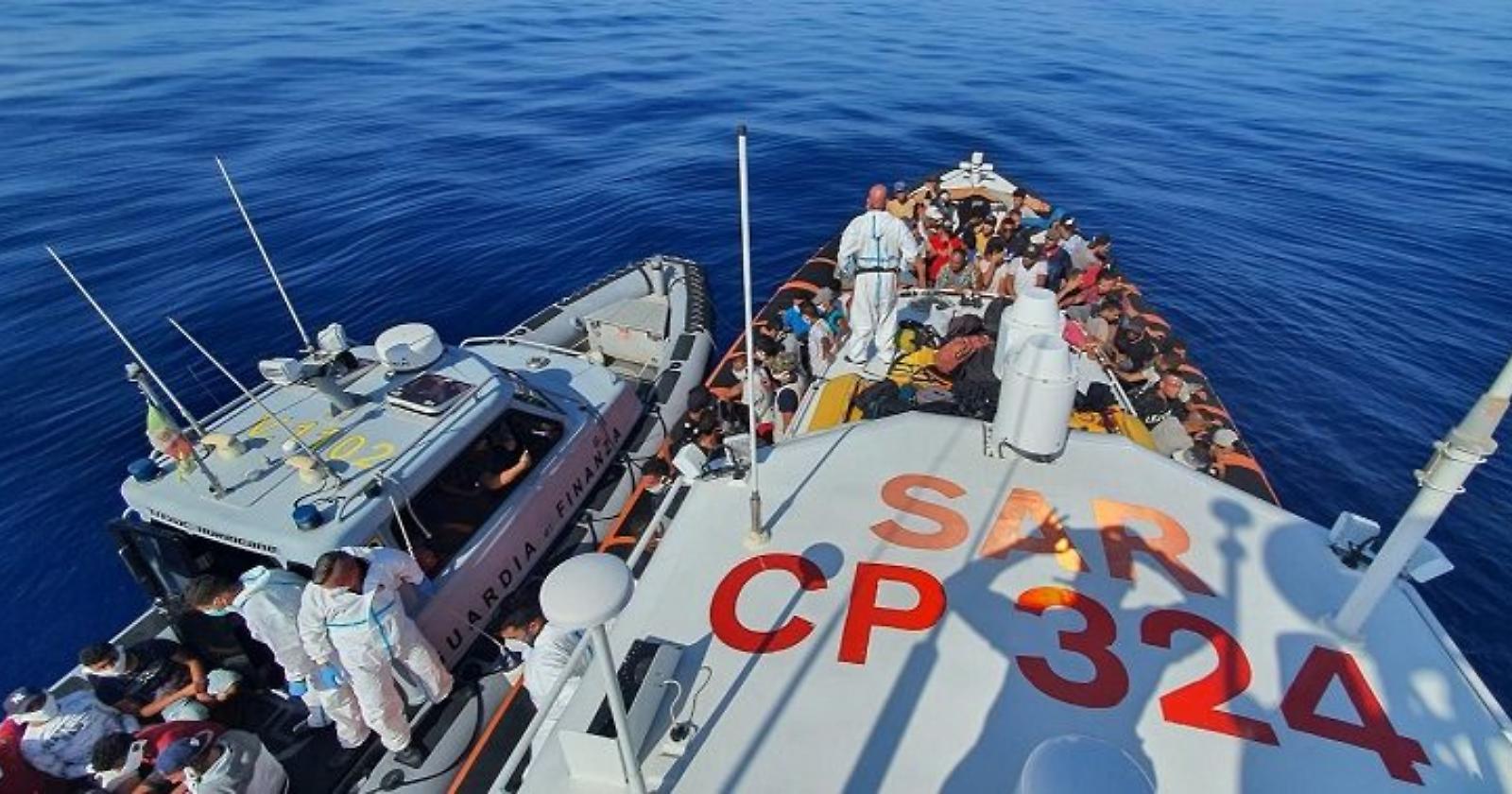 Non solo Lampedusa. Ecco le nuove rotte degli scafisti: dalle coste lucane a quelle calabresi 