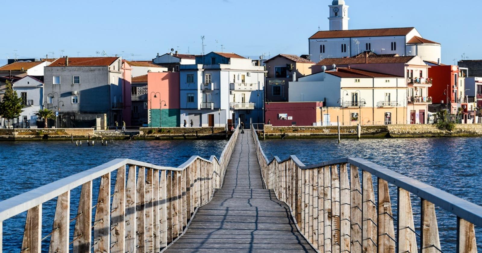 Banda di minorenni ruba una tabaccheria di Marina Lesina, ma non sfugge a due poliziotti liberi dal servizio