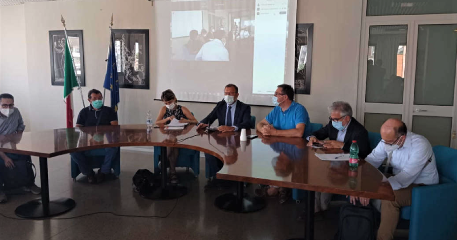Incendio a Matera: riunione in Comune, i dati migliorano. Rosa: «Siamo in contatto con Arpa Puglia, che ha i macchinari per esaminarli»