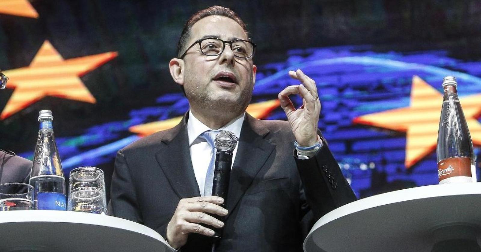 Gianni Pittella nuovo sindaco di Lauria. Il senatore dem la spunta per oltre cinquecento  