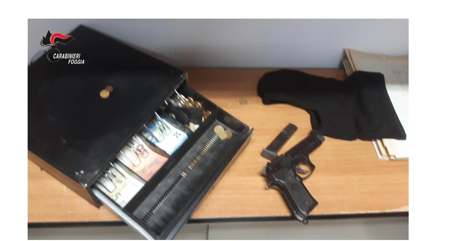 Che si fa se si ha 13 anni a Manfredonia? C'è chi passava il tempo a rubare negozi con una scacciacani: fermato dai Carabinieri