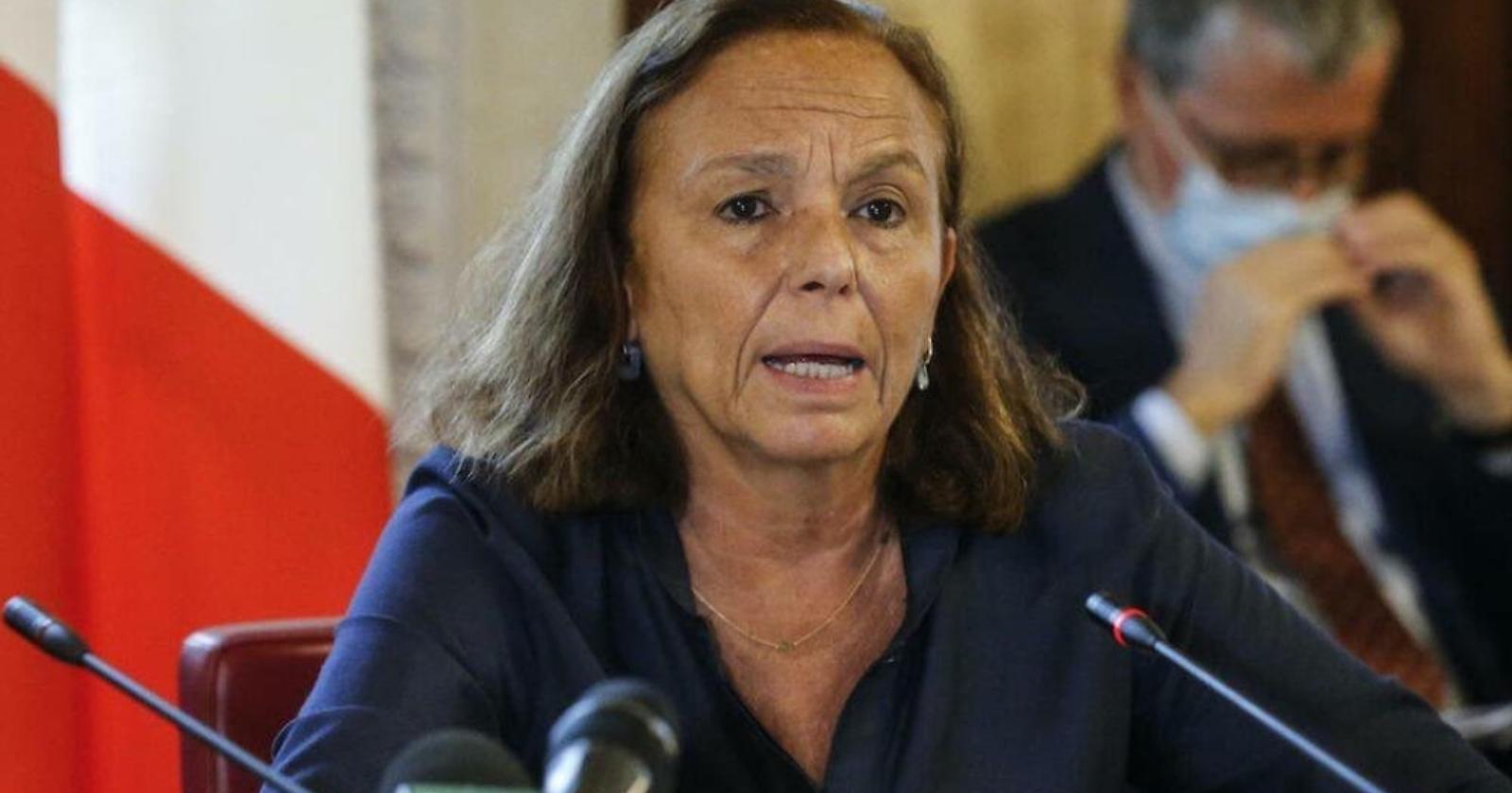 «Poteva capitare ovunque»: così Lamorgese, ministro fatalista, finisce per l'ennesima volta nel mirino di Meloni e Salvini