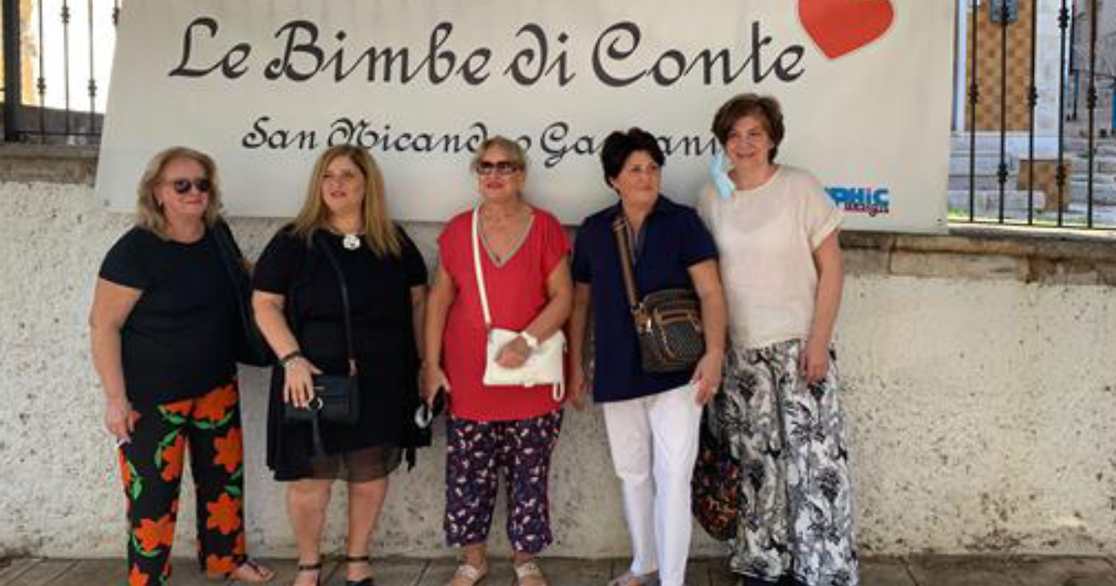 A San Nicandro pure "Le bimbe di Conte"
