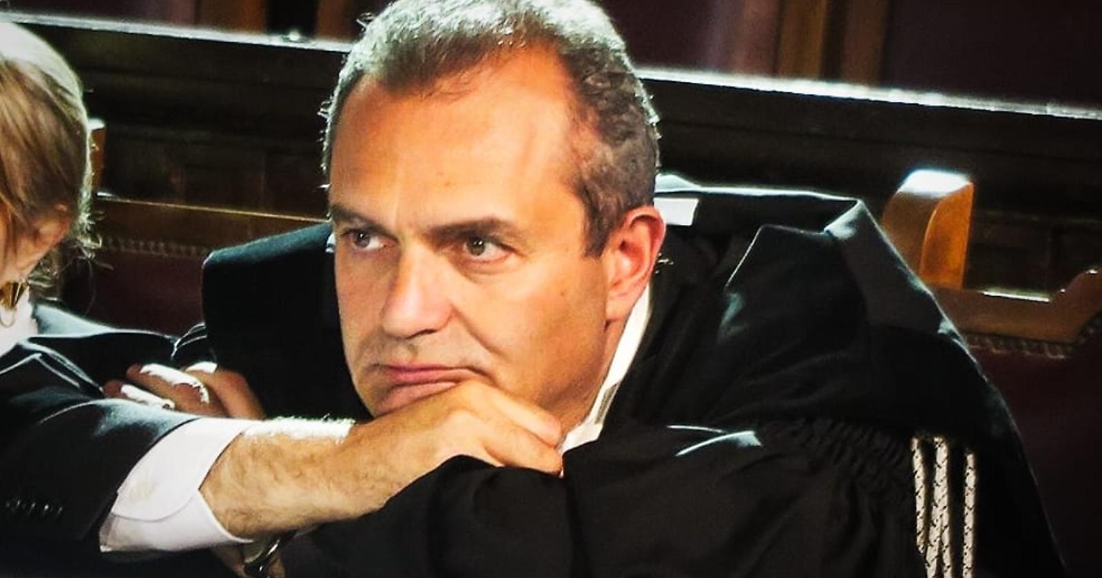 «Grazie napoletani, non vi dimenticherò mai», dopo dieci anni l'era De Magistris ai titoli di coda. Il Pm di "Toghe Lucane" e delle duecentomila pagine sulla Basilicata dei comitati di affari 