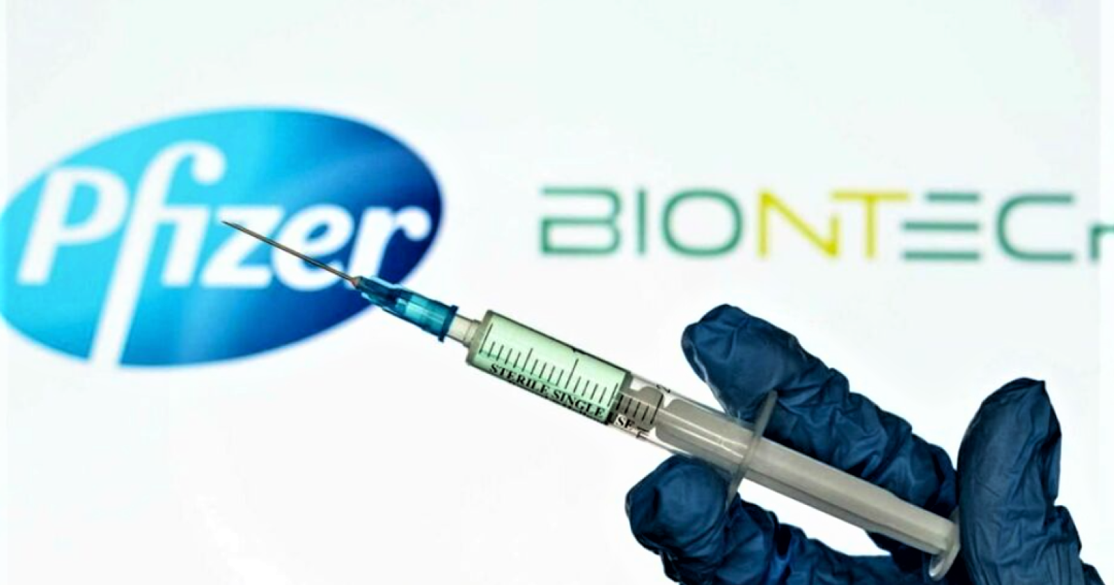 Vaccino Pfizer, l'efficacia contro l'infezione scende al 47 per cento dopo 6 mesi