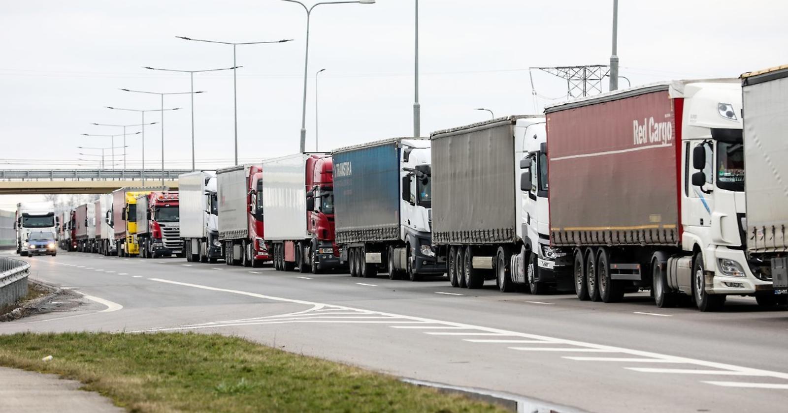 Caos green pass: Conftrasporto chiede parità di trattamento. Il presidente Uggè: «Stiamo valutando di invitare le imprese a fermare i camion»