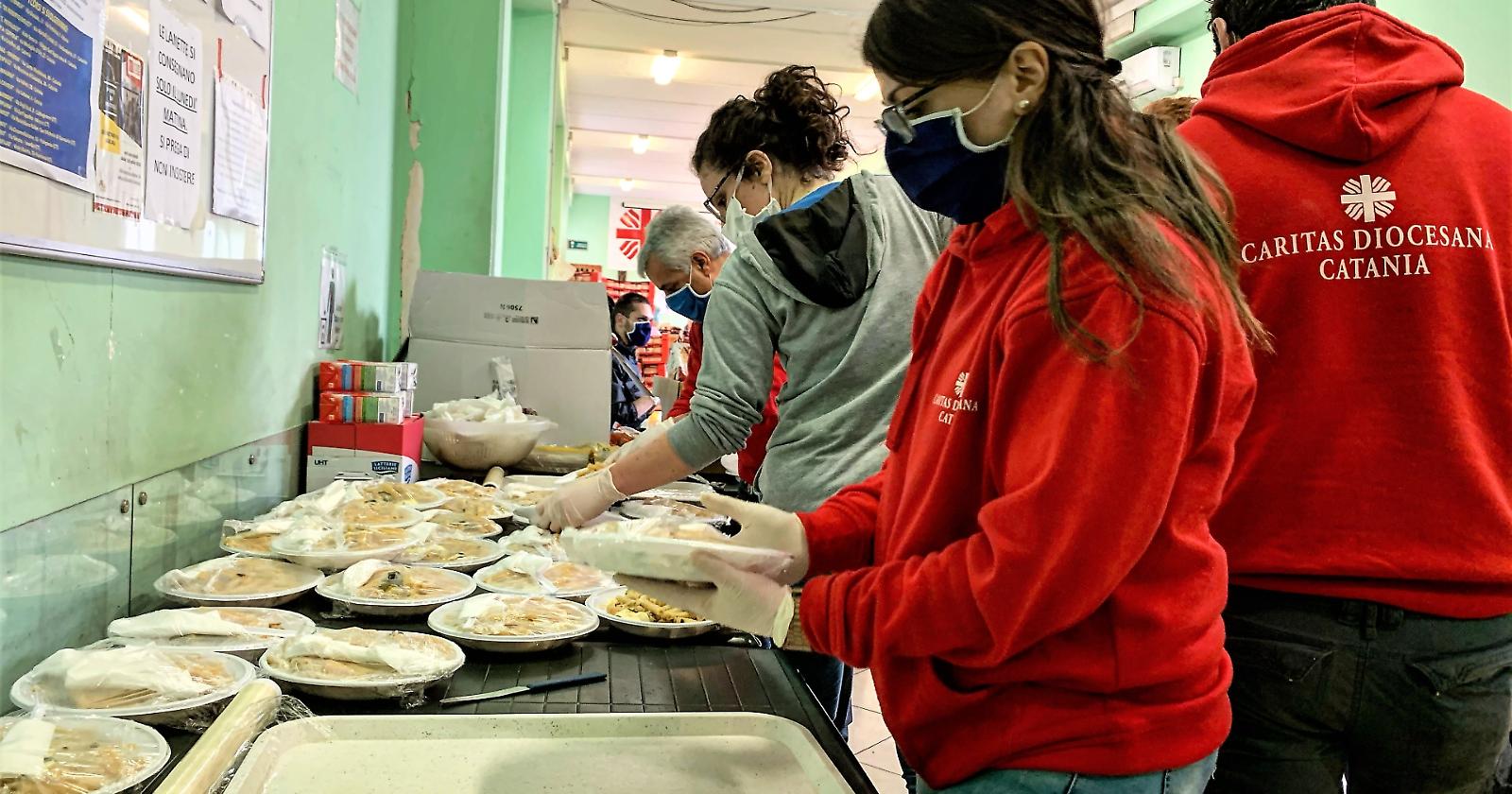 Caritas: nel 2020 il 44 per cento delle persone supportate ha fatto riferimento alla rete per la prima volta