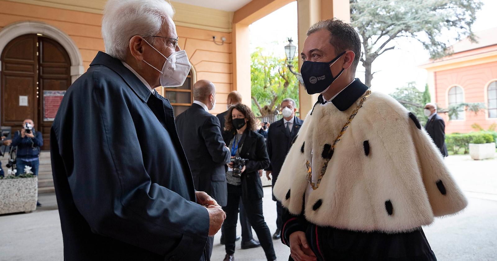 Il Rettore UniFg Limone "consegna" a Mattarella un ateneo fin troppo in crescita