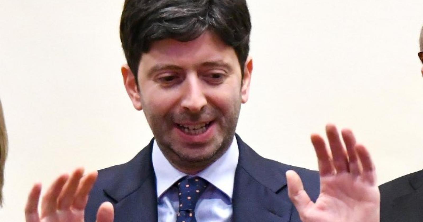 La campagna vaccinale infinita. Speranza: «Dal primo dicembre terza dose a 40-60enni»