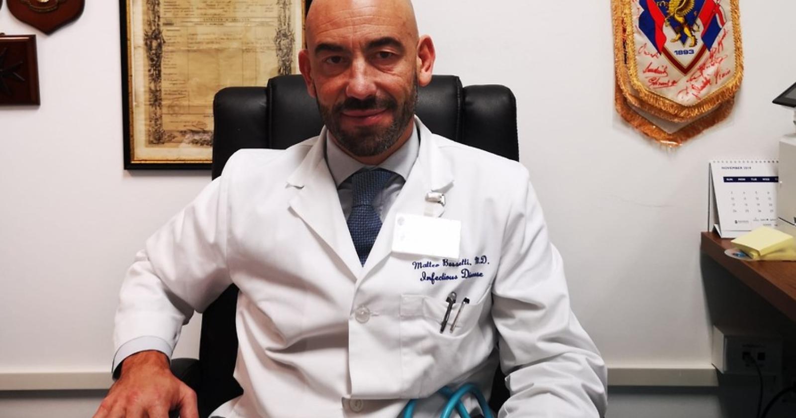 Vaccinazioni sine die. Bassetti: «L’atteggiamento del 'ah, ma ci avete fatto fare 3 dosi, adesso anche una quarta' è sbagliato»