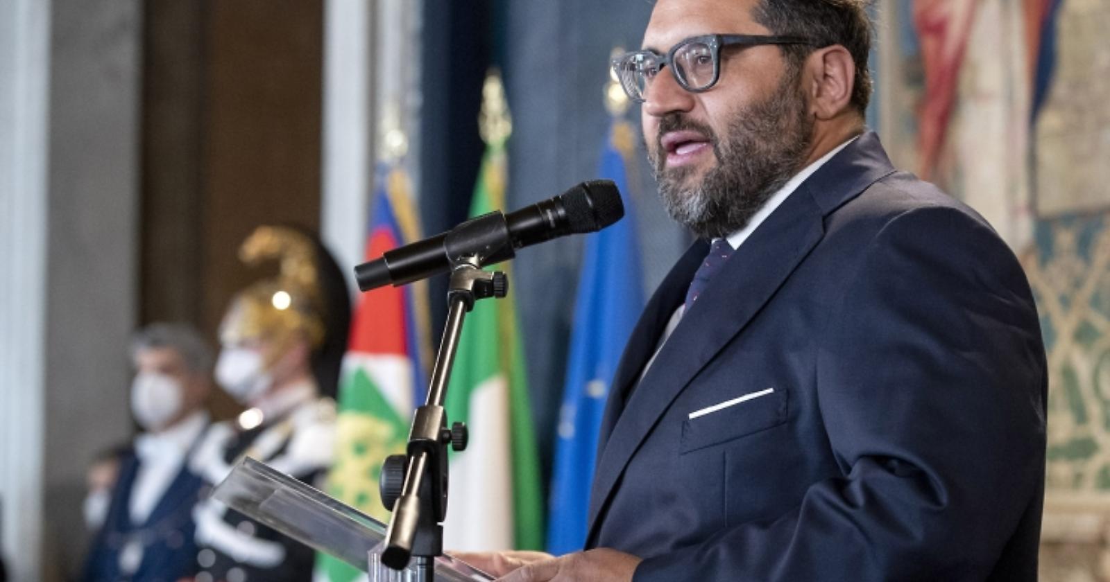 Peppone Calabrese si contende la scena con Mattarella al Quirinale per gli Alfieri della Repubblica 