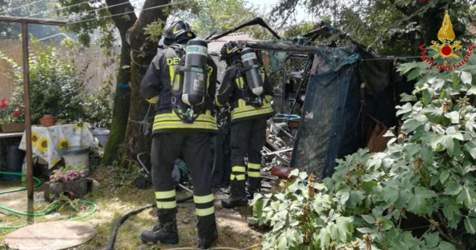 Terribile tragedia in un campo nomadi a Stornara: due bambini muoiono nell'incedio divampato nelle baracche