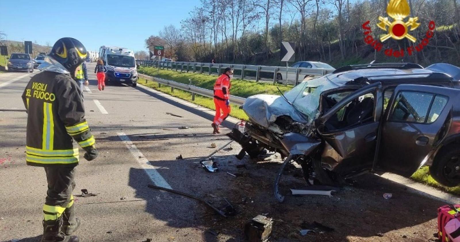 Tragico incidente stradale sul raccordo Potenza-Sicignano: all'altezza di Picerno un giovane ha perso la vita 