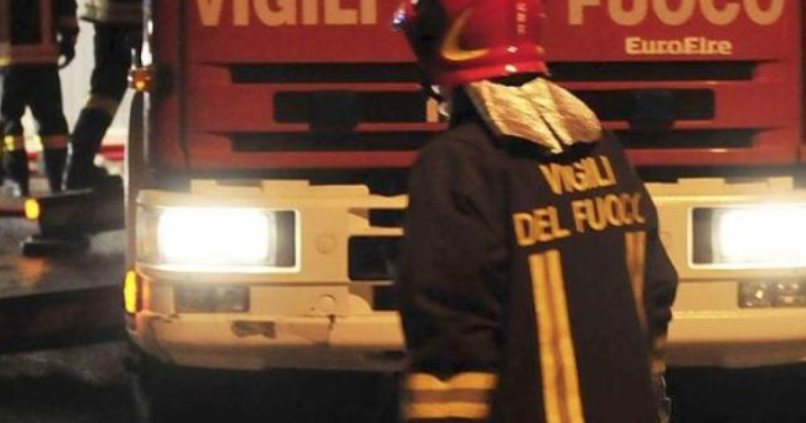 Caffè bollente nella notte a Foggia: quello delle fiamme al furgone di un distributore della "bevanda del diavolo"