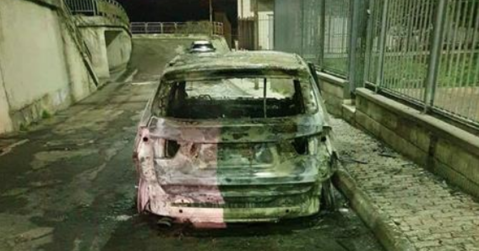 Lamorgese promette, la criminalità agisce: a fuoco l'auto dell'assessore al Bilancio di Monte Sant'Angelo