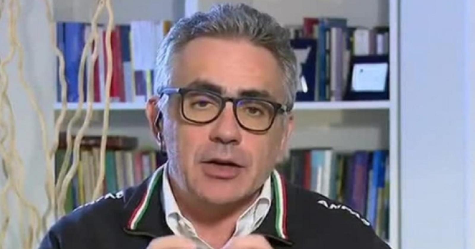 L'oracolo di Pregliasco: «La pandemia finirà quando non ne parleremo più»