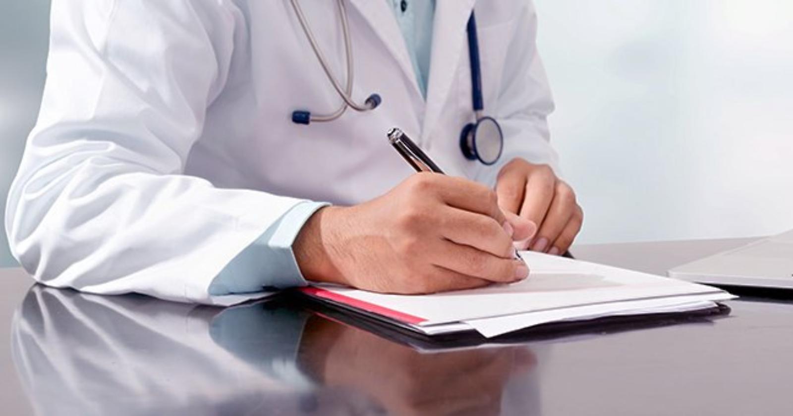 In Italia 1.913 camici bianchi che hanno scelto di non vaccinarsi