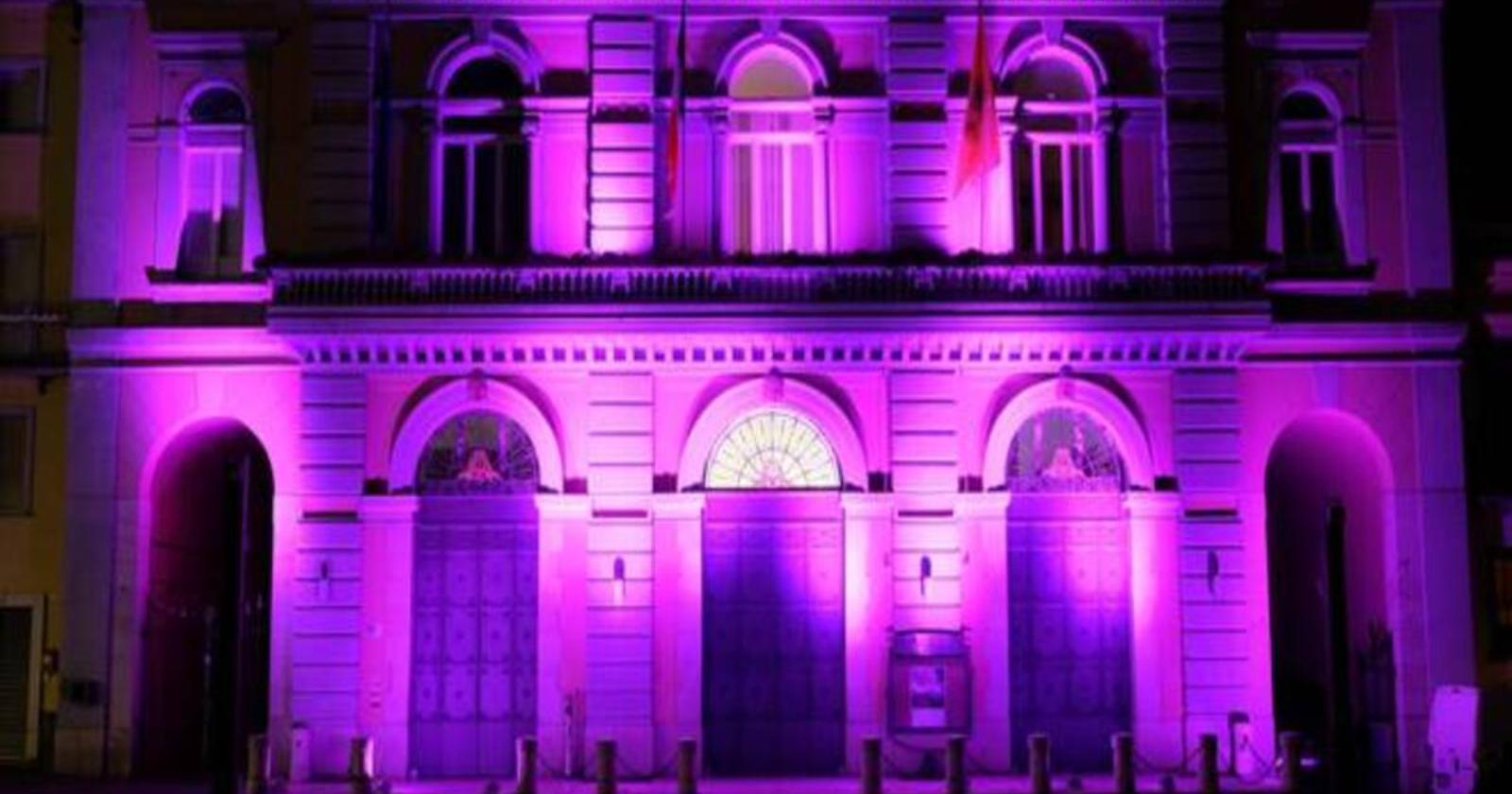 Potenza, cento giorni dal Giro d'Italia: il Teatro Stabile diventa rosa 
