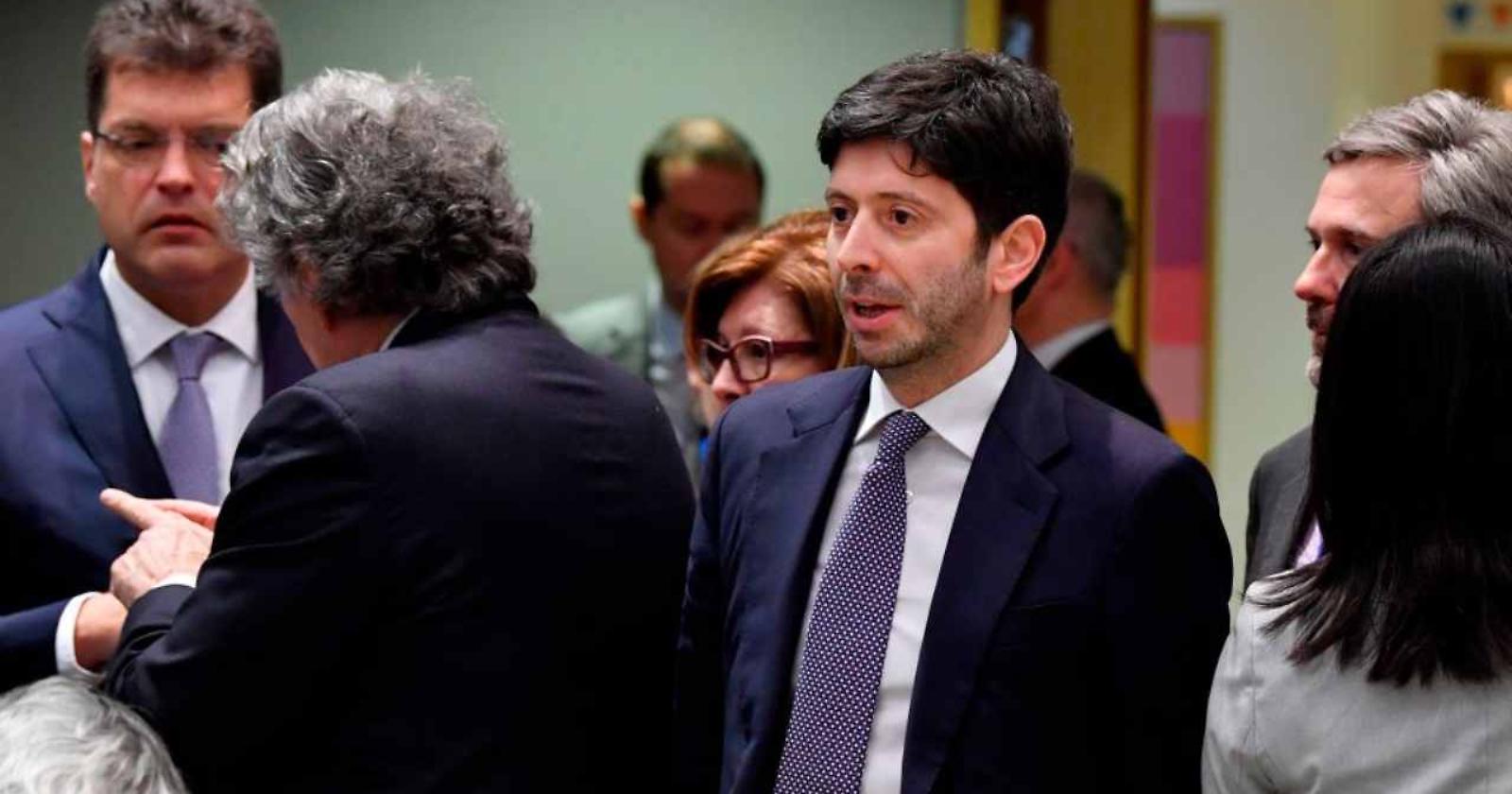 Ruotolo, uomo di Speranza e senatore di Leu: «Non è il momento di cedere alla voglia di libertà» e il video diventa virale