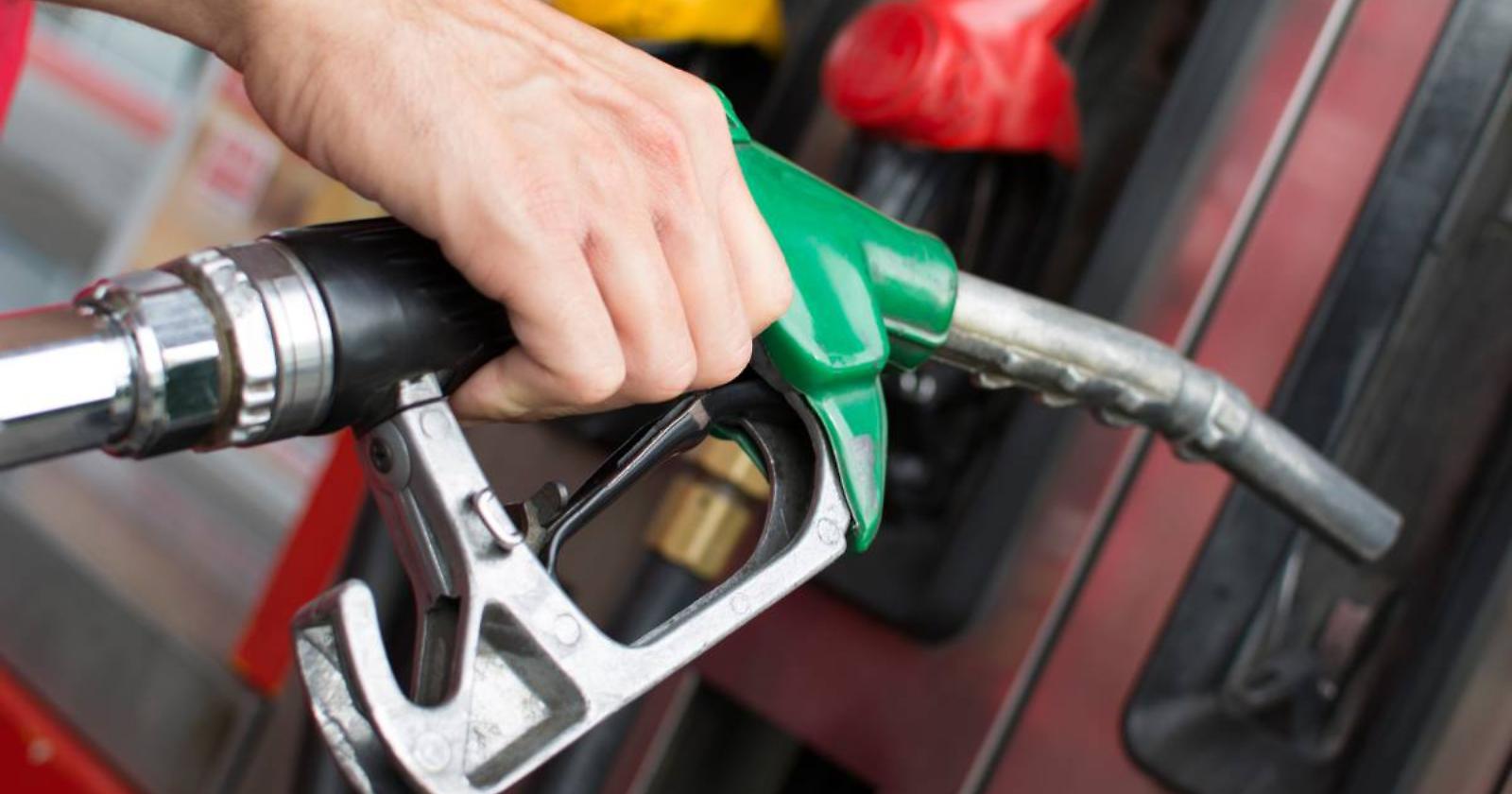 Aumenti senza sosta col governo dei migliori: la benzina sfiora la media di 1,849 euro al litro 