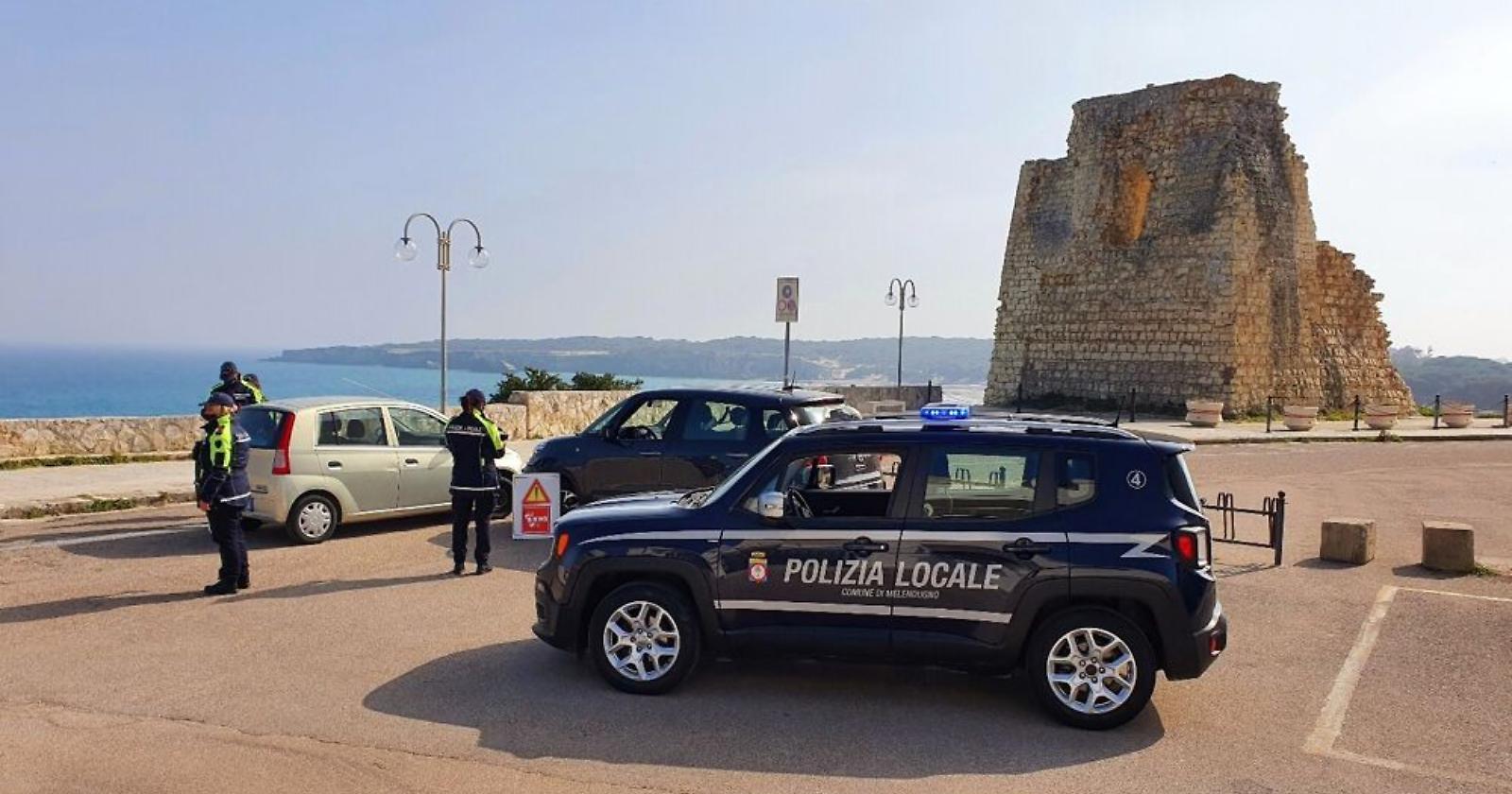 Agenti tutti con super green pass e tutti contagiati dal Covid: comando della Polizia Municipale in tilt a Meledugno, nel Leccese