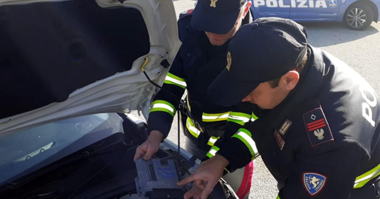 La Polizia di Ancona arresta una banda di Cerignola che faceva razzia di automezzi industriali fino alla Lombardia