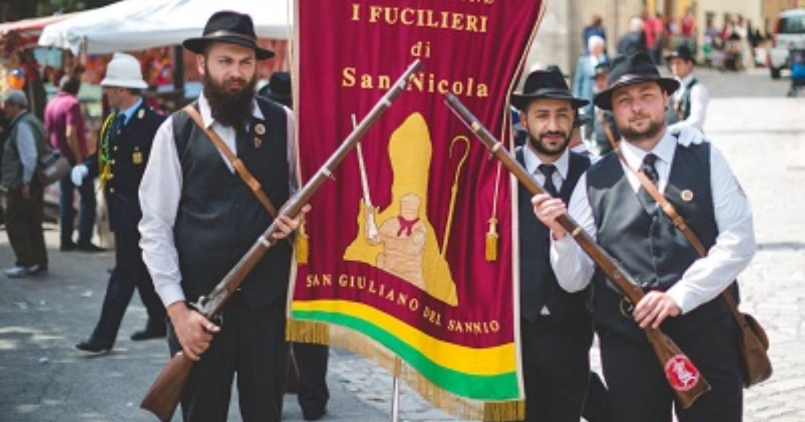 A quello ecumenico di Bari, il Molise predilige il San Nicola "fuciliere": ecco la grande festa che ha origini dalla transumanza di Foggia 