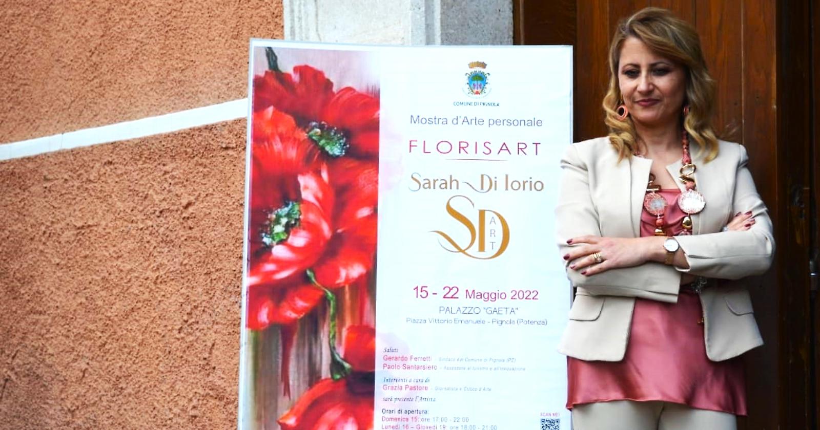 A Pignola “FlorisArt” di Sarah Di Iorio: "Palazzo Gaeta" si tinge di acrilici floreali 