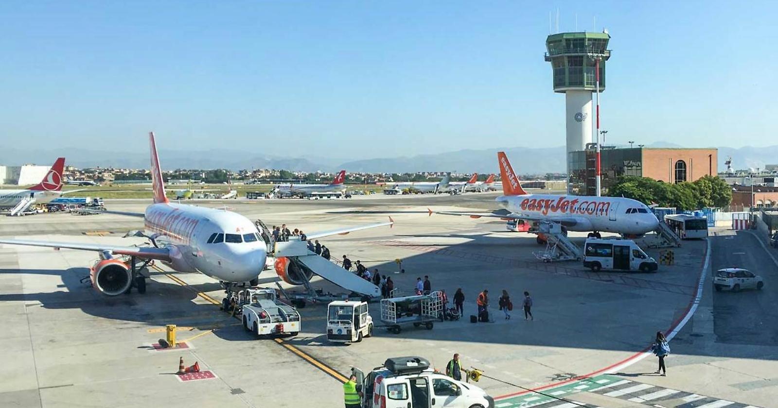 È l'estate del 'caro-aereo', per le tratte europee tariffe raddoppiate