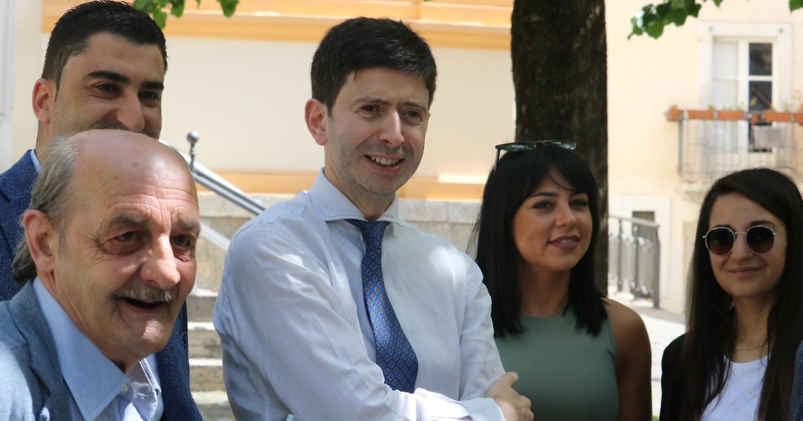 Bella, Speranza scalda i suoi in vista del voto e torna ancora una volta a raccomandare il vaccino
