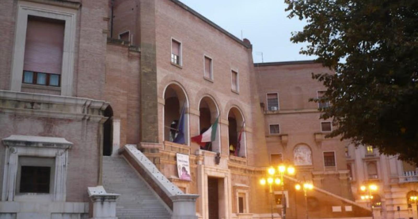 Dell'Erba e Gatta (FI): «A Foggia non serve la balia di Emiliano, su che basi vuole affiancare i commissari?»