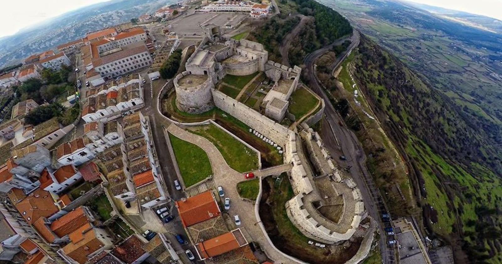  Monte Sant'Angelo inizia la corsa per la "Capitale della cultura": in gara altre 15 città italiane