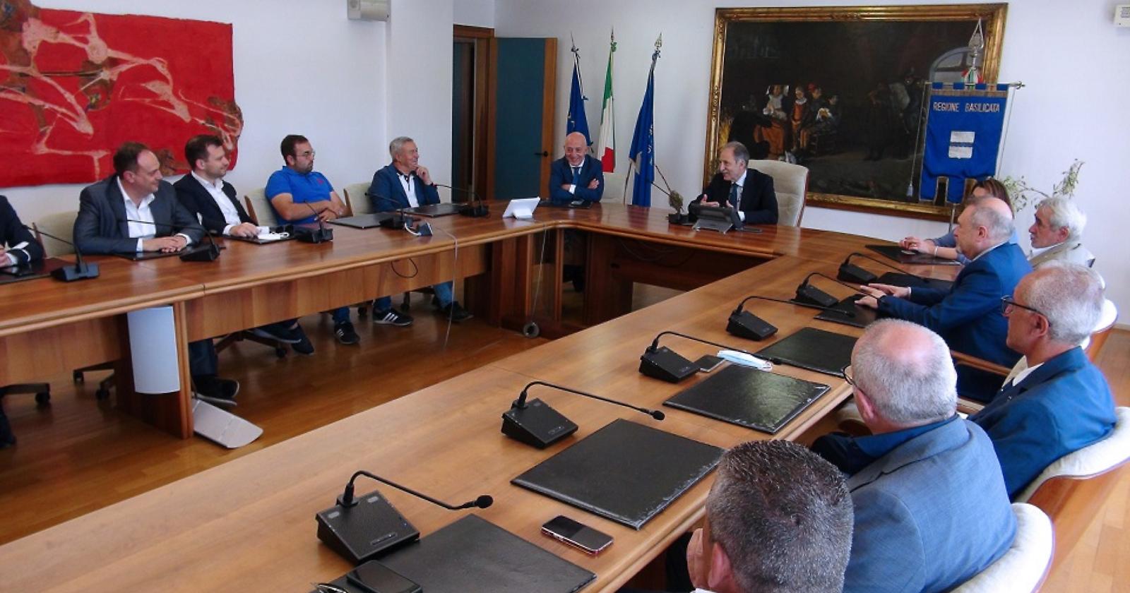 Bardi incontra i sindaci neoeletti e riconfermati confermando l'impegno per lavorare insieme 