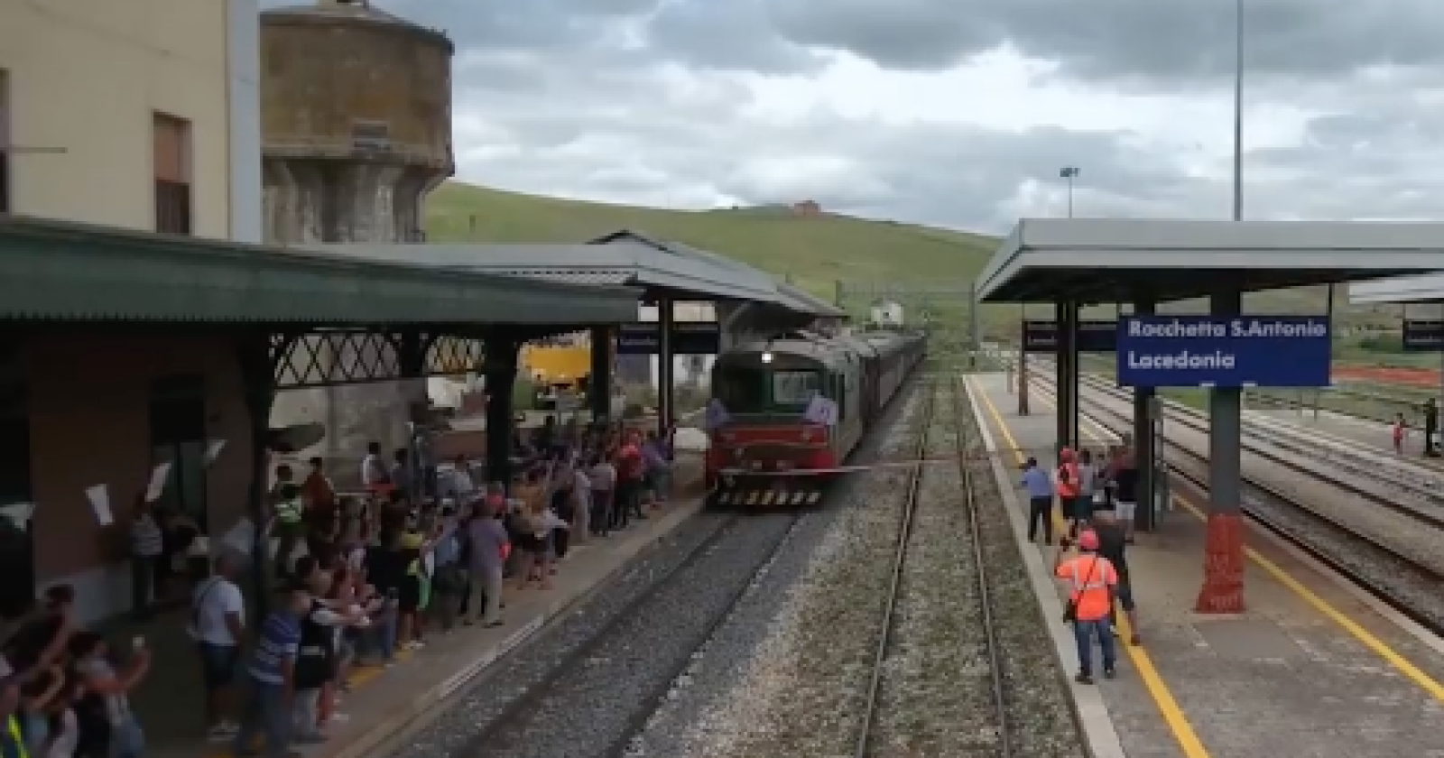 Dall'Irpinia al Sannio, passando per Rocchetta Sant'Antonio: 51 treni storici alla scoperta delle bellezze locali