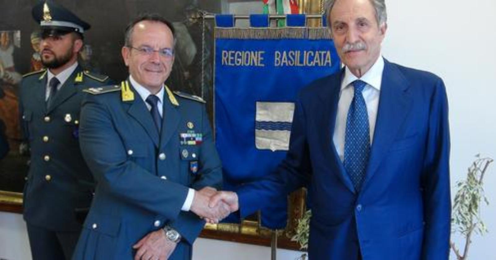 Pnrr, Bardi firma il protocollo col generale della Guardia di finanza Scazzeri per il corretto impiego delle risorse pubbliche