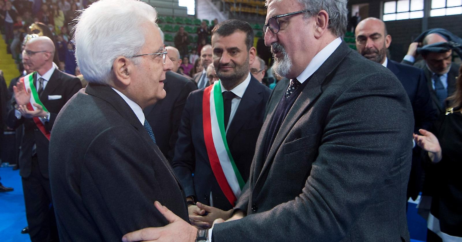 Emiliano grande incensatore di Draghi e Mattarella, pure a nome di tutti gli italiani